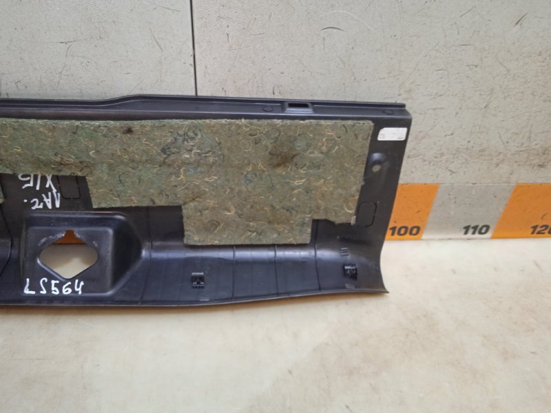 Обшивка багажника