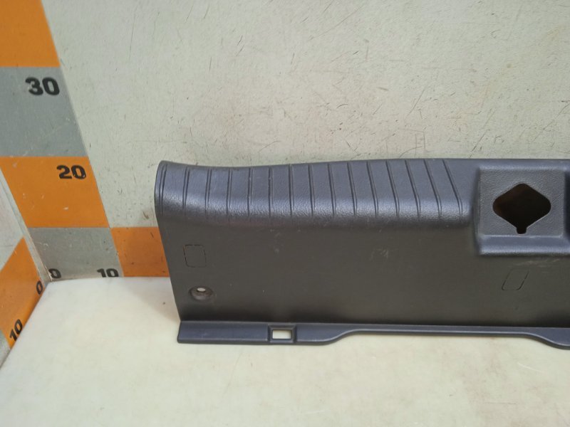 Обшивка багажника