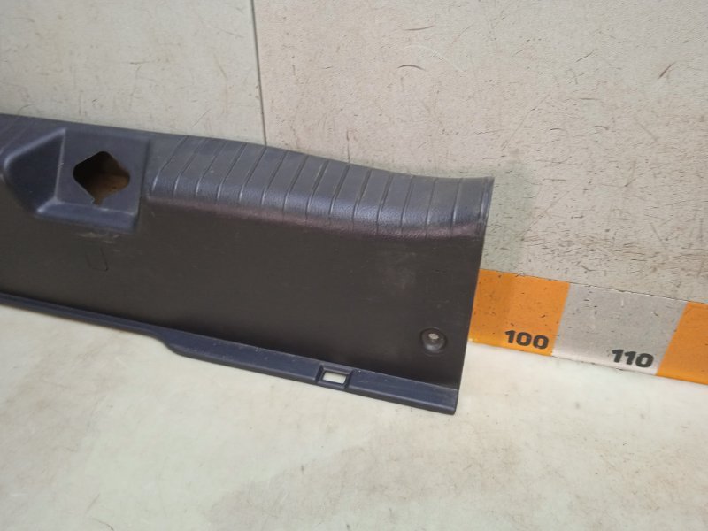 Обшивка багажника