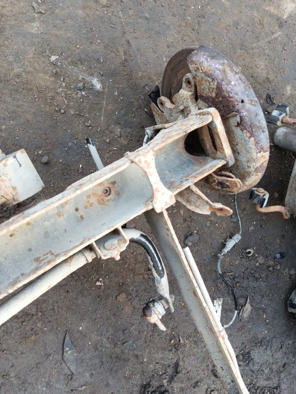 Балка задняя