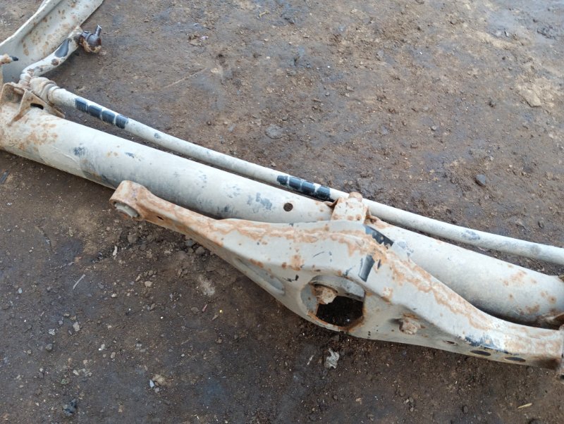 Балка задняя