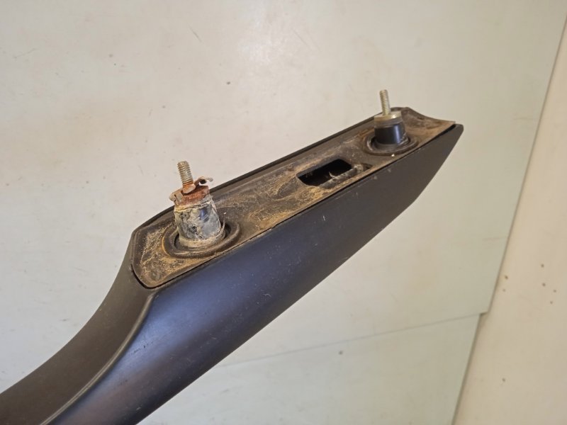 Рейлинг (релинг) левый (планка на крышу)