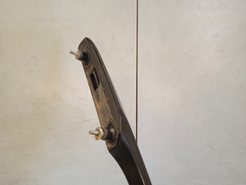 Рейлинг (релинг) левый (планка на крышу)