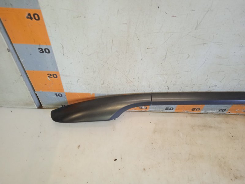 Рейлинг (релинг) левый (планка на крышу)