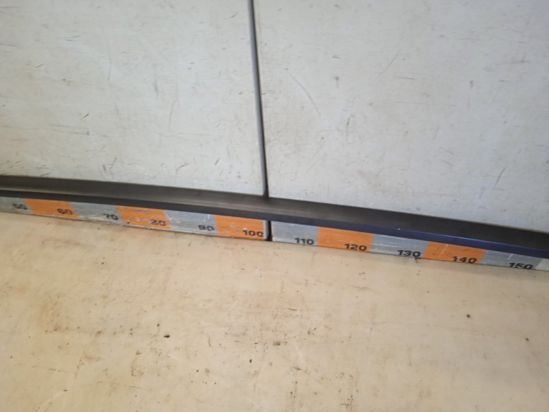 Рейлинг (релинг) левый (планка на крышу)