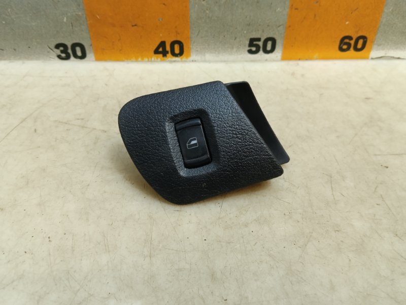 Кнопка стеклоподъемника