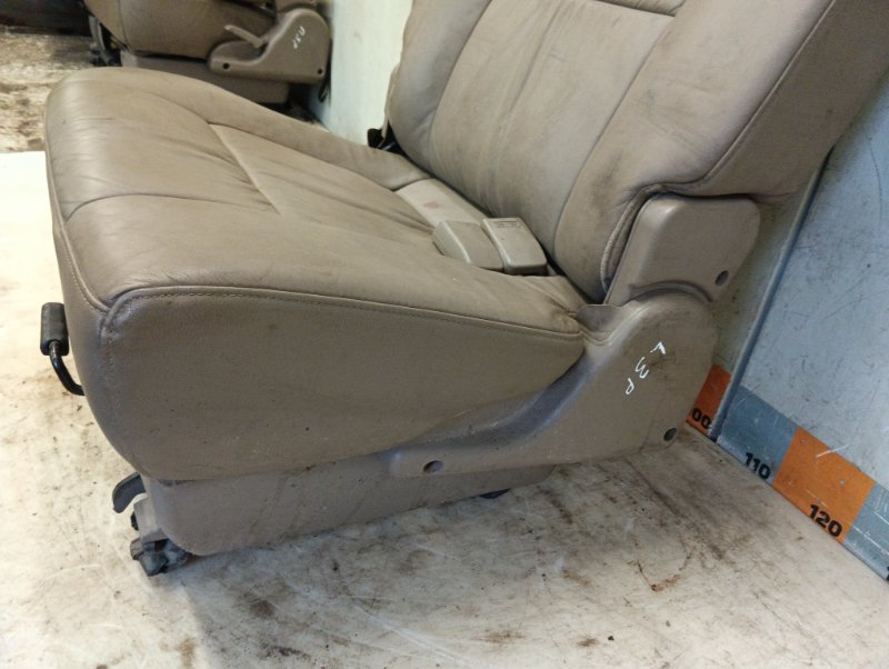 Сиденье салонное