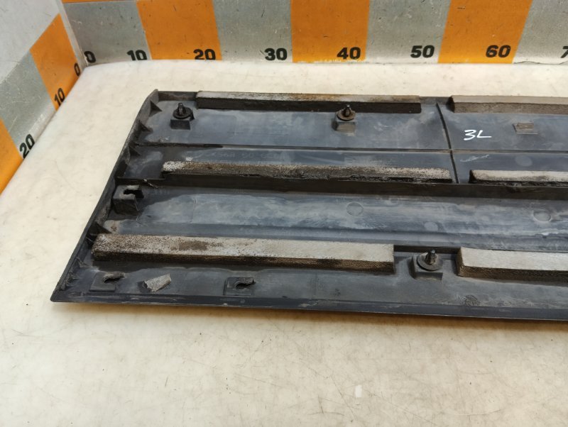 Накладка двери задней левой