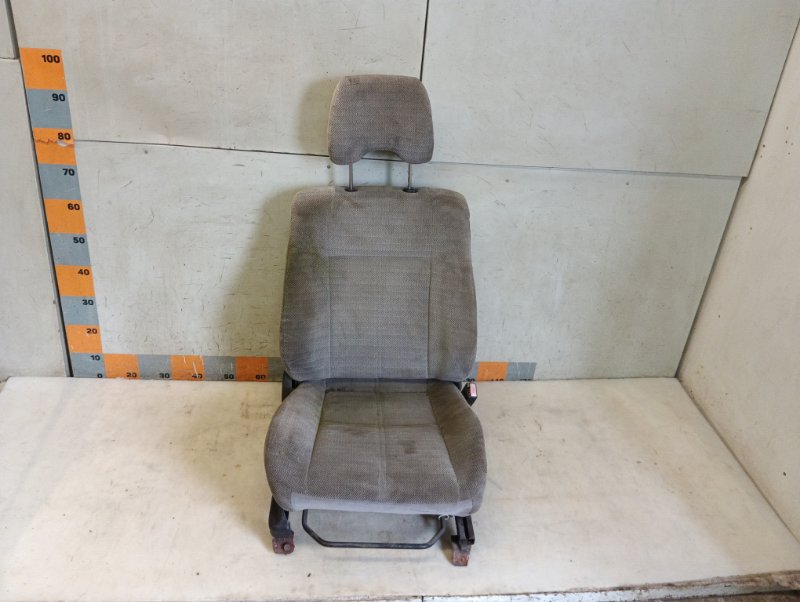 Сиденье переднее правое