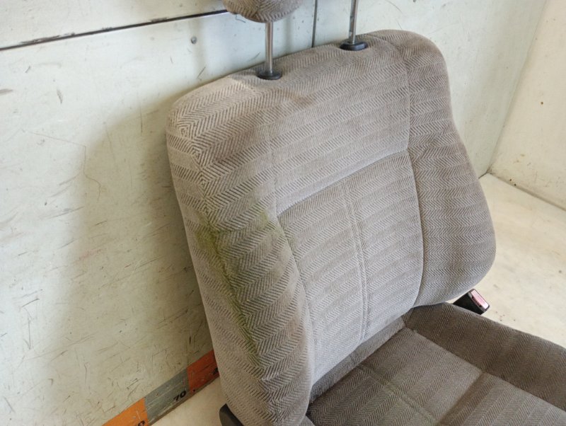 Сиденье переднее правое