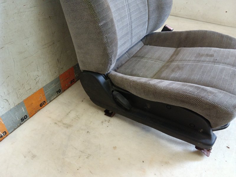 Сиденье переднее правое