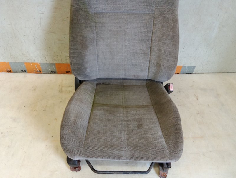 Сиденье переднее правое