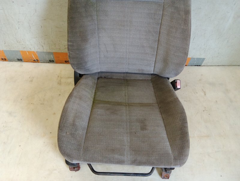 Сиденье переднее правое