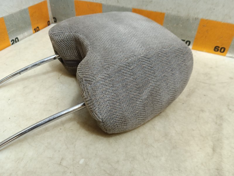 Подголовник сиденья