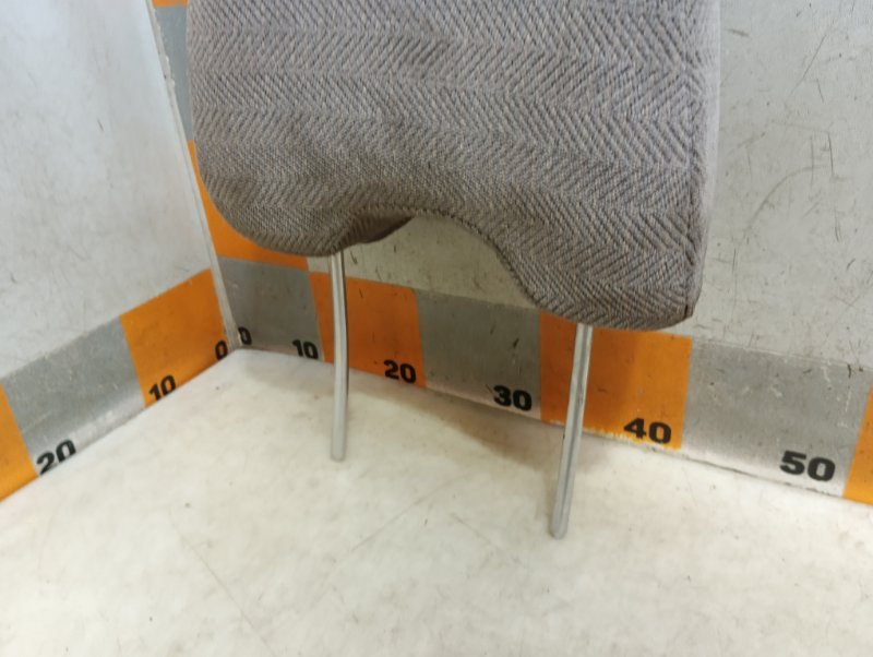 Подголовник сиденья