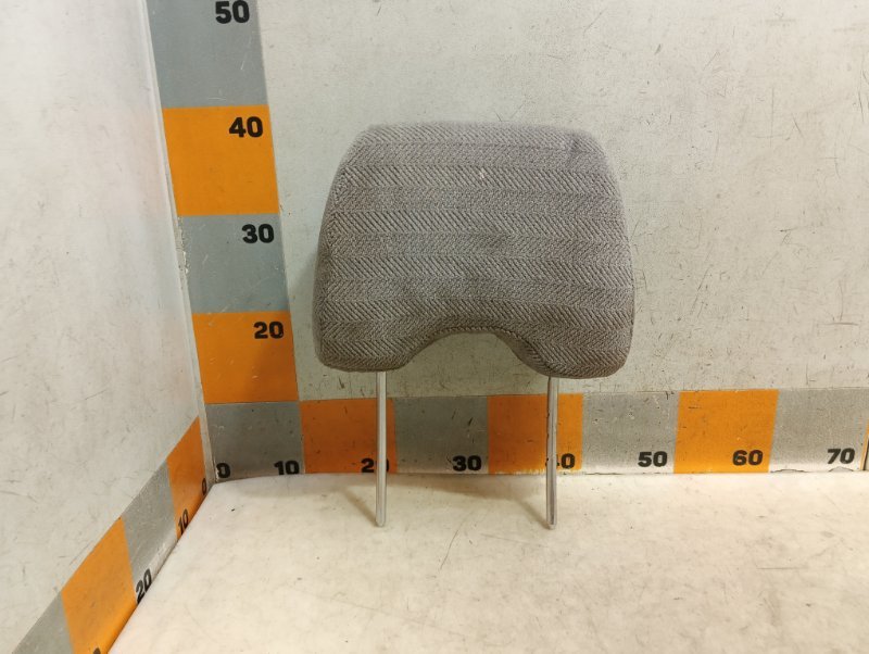 Подголовник сиденья