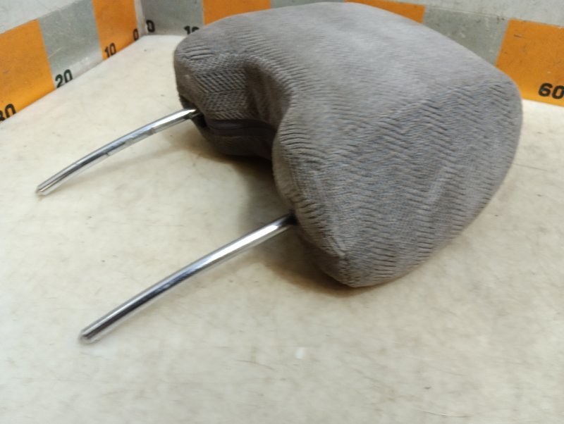 Подголовник сиденья