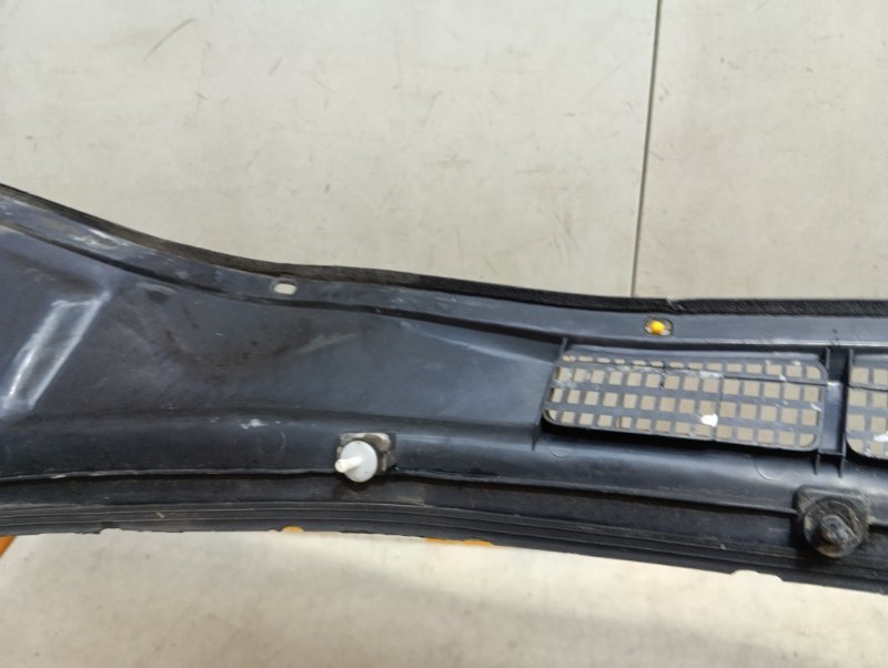 Решетка стеклоочистителей (Жабо)