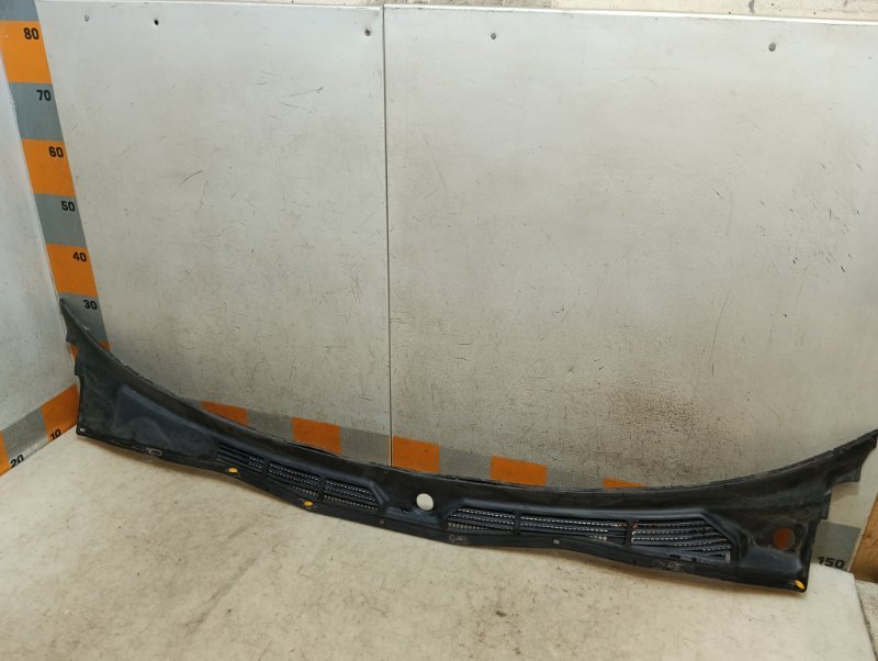 Решетка стеклоочистителей (Жабо)