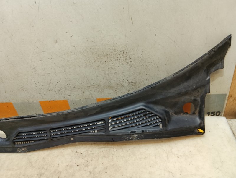 Решетка стеклоочистителей (Жабо)