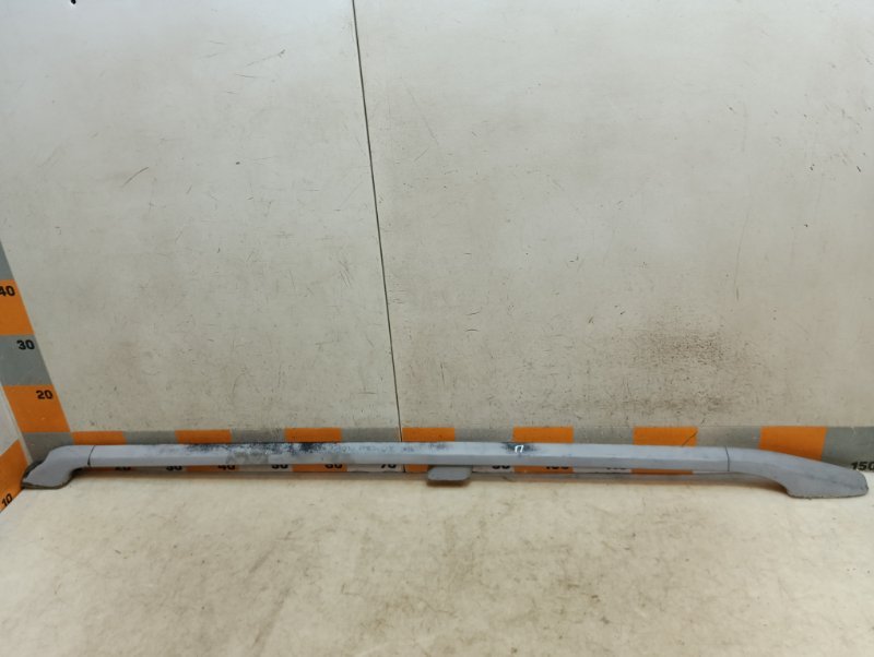 Рейлинг (релинг) правый (планка на крышу)