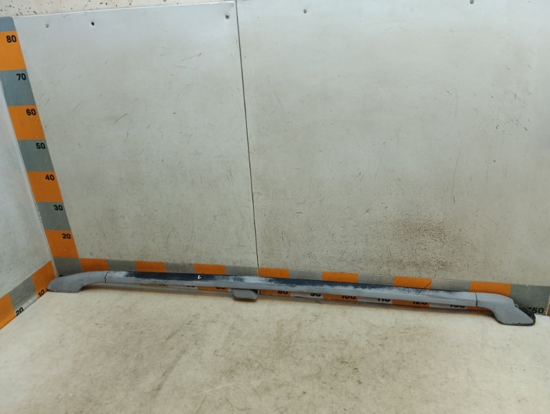 Рейлинг (релинг) левый (планка на крышу)