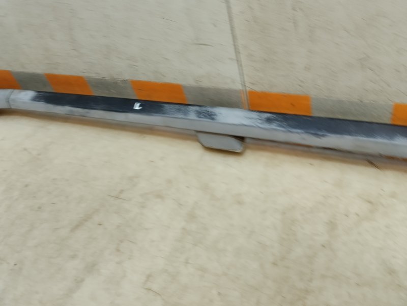 Рейлинг (релинг) левый (планка на крышу)