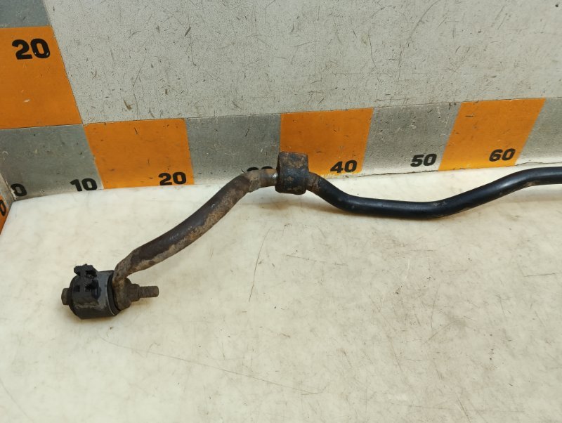 Стабилизатор поперечной устойчивости передний