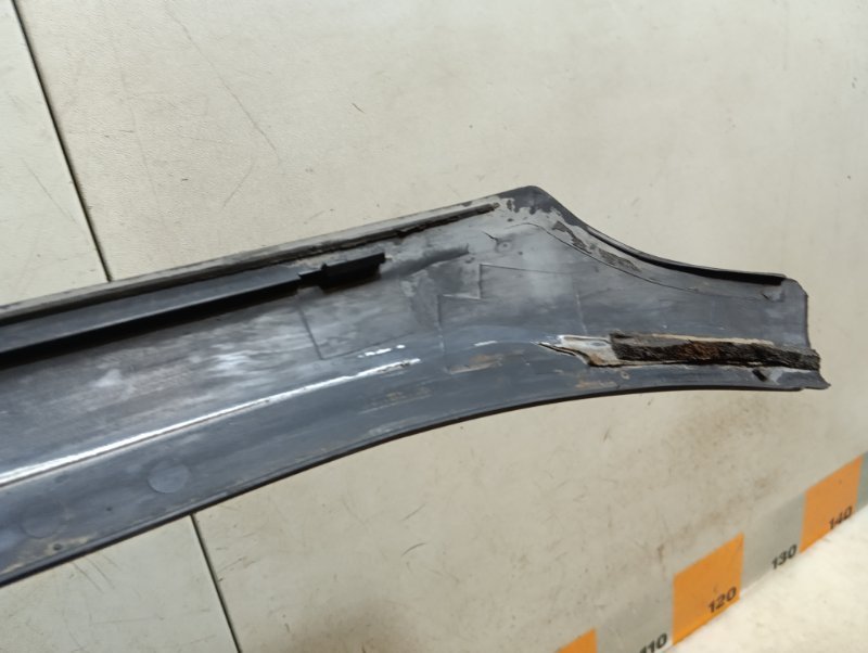 Молдинг лобового стекла