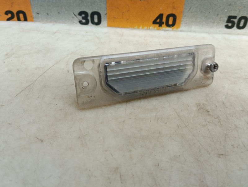 Фонарь подсветки номера