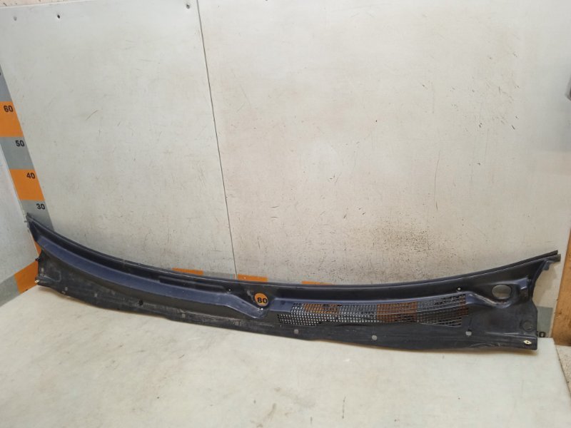 Решетка стеклоочистителей (Жабо)