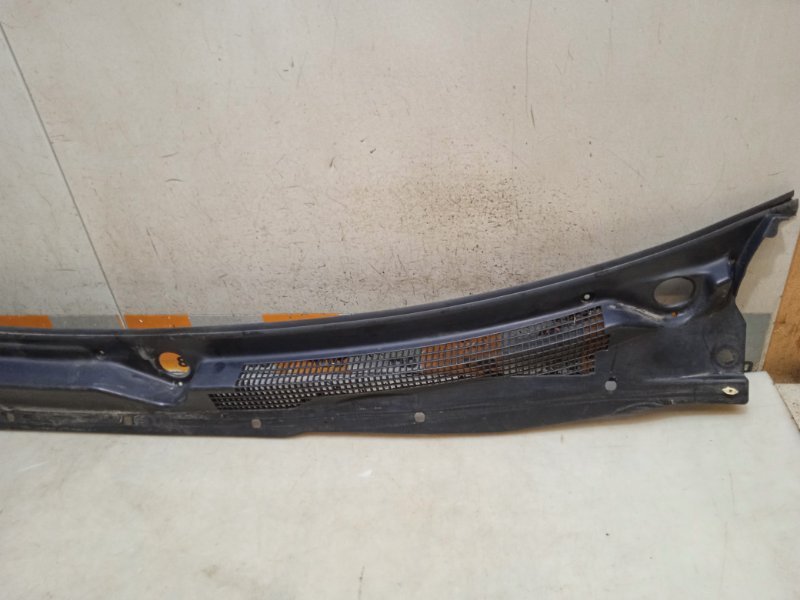 Решетка стеклоочистителей (Жабо)