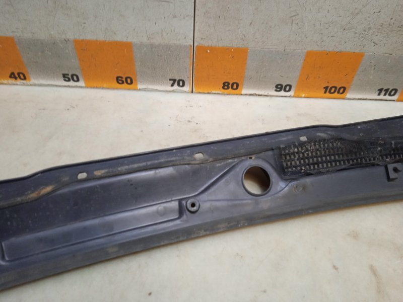 Решетка стеклоочистителей (Жабо)