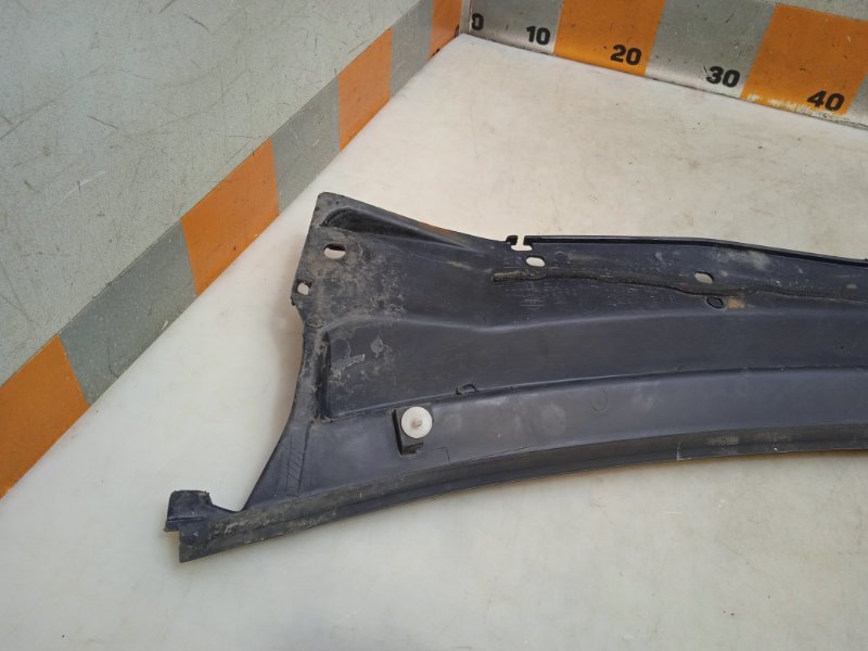 Решетка стеклоочистителей (Жабо)