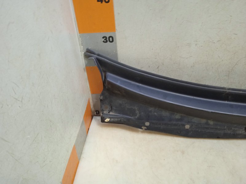 Решетка стеклоочистителей (Жабо)