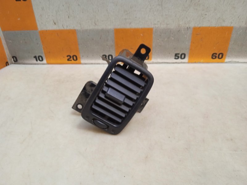 Дефлектор воздушный