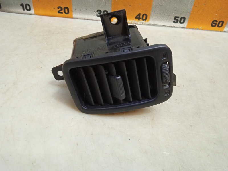 Дефлектор воздушный