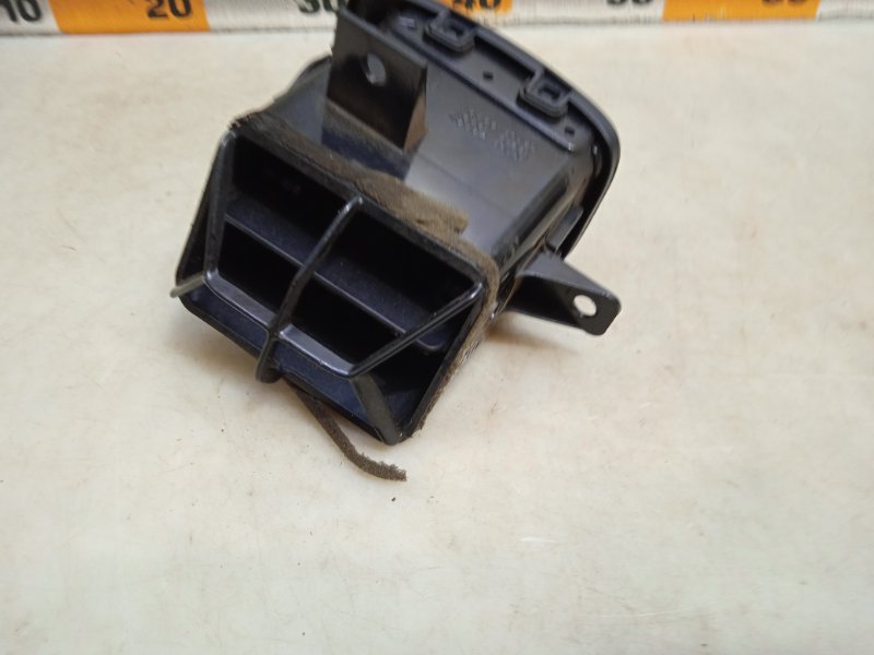 Дефлектор воздушный