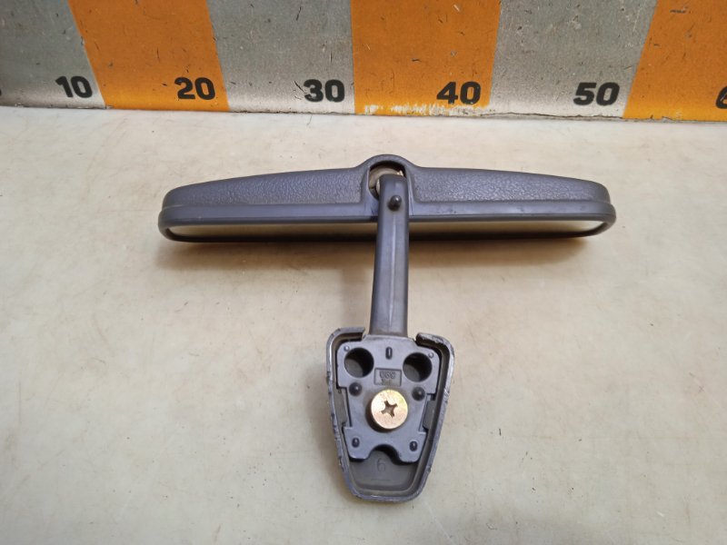 Зеркало заднего вида