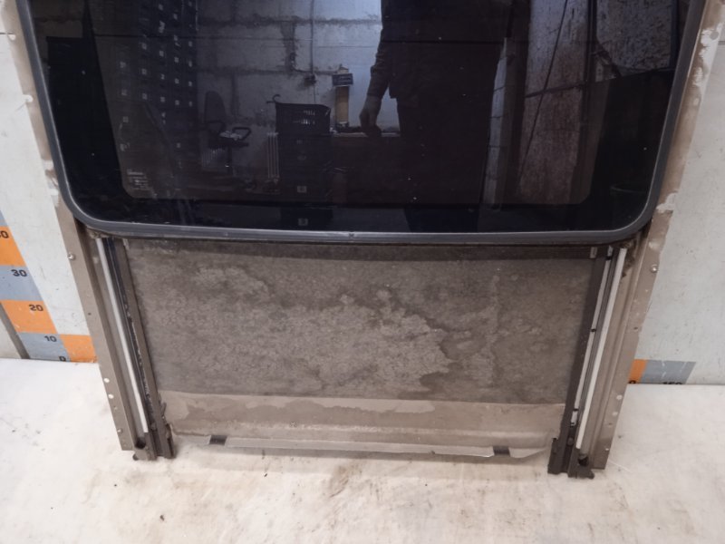 Люк в сборе электрический