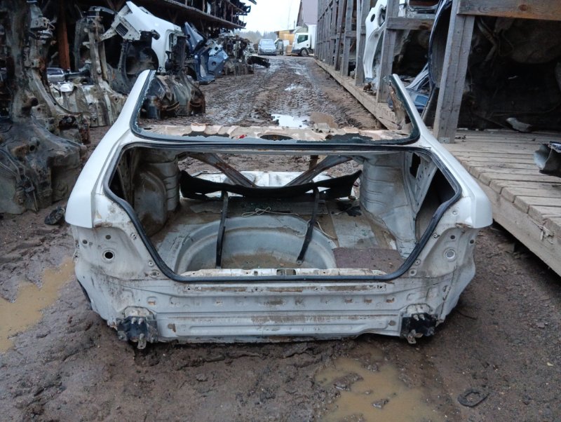 Кузовной элемент