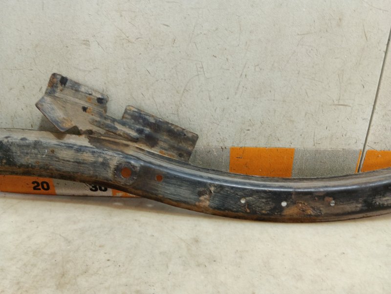 Балка передняя поперечная