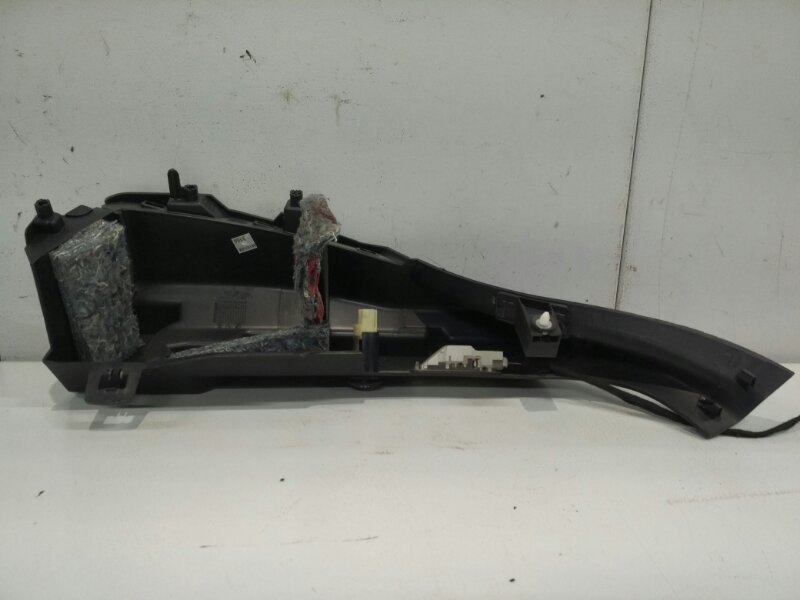 Держатель задней полки