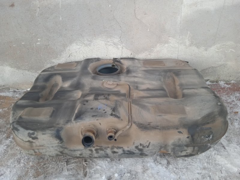 Бак топливный