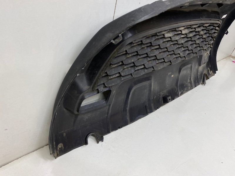 Накладка переднего бампера