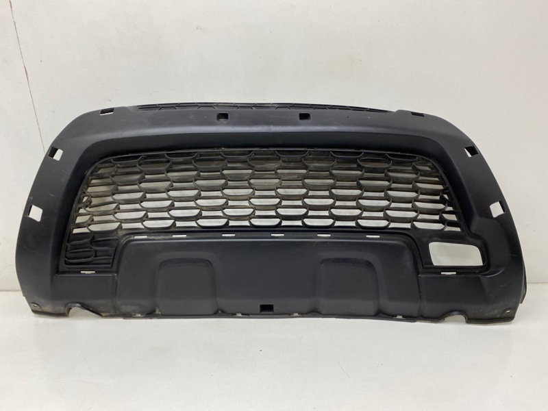 Накладка переднего бампера