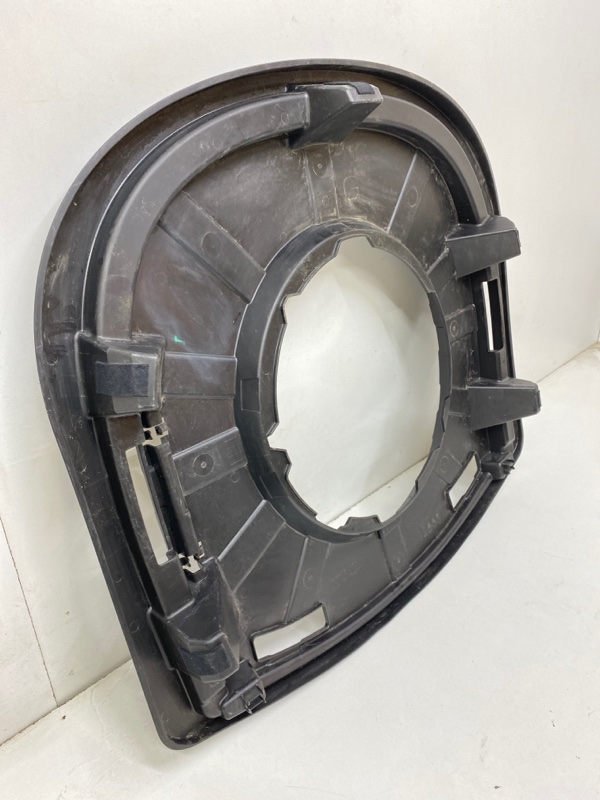 Ниша запасного колеса