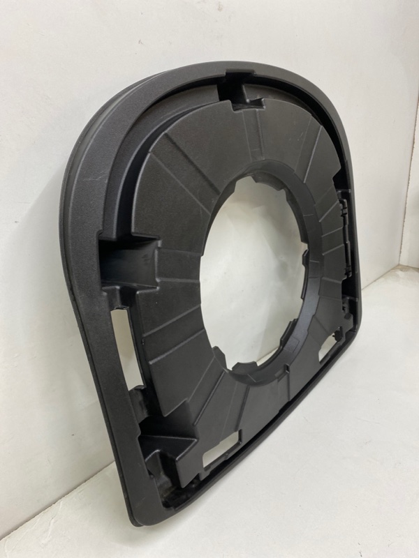 Ниша запасного колеса