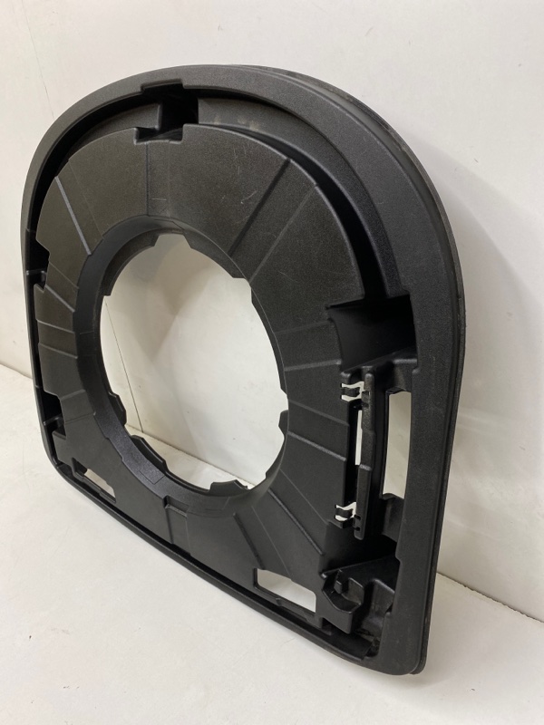 Ниша запасного колеса