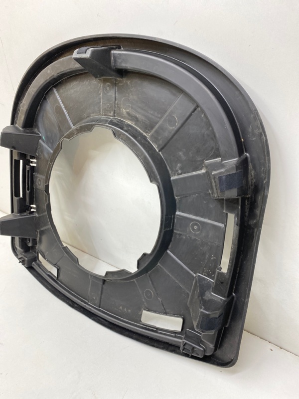 Ниша запасного колеса